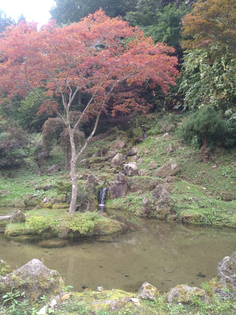 滝と庭園